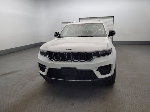 Used 2023 Jeep Grand Cherokee Laredo w/ Luxury Tech Group I image 15