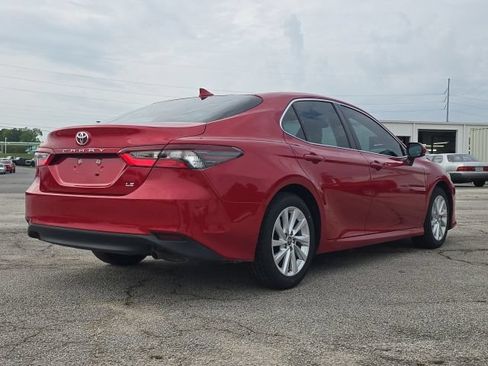 Used 2024 Toyota Camry LE FWD image 5