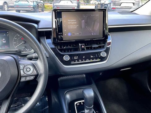 Used 2024 Toyota Corolla LE w/ LE Convenience Package FWD image 6