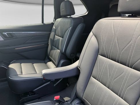 New 2026 Buick Enclave Avenir w/ Super Cruise Package AWD/4WD image 26