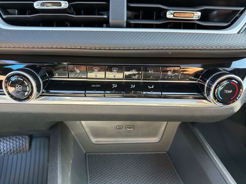 New 2026 Chevrolet Equinox LT FWD image 29