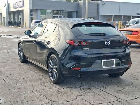 Used 2020 MAZDA MAZDA3 Hatchback w/ Preferred Package FWD image 3
