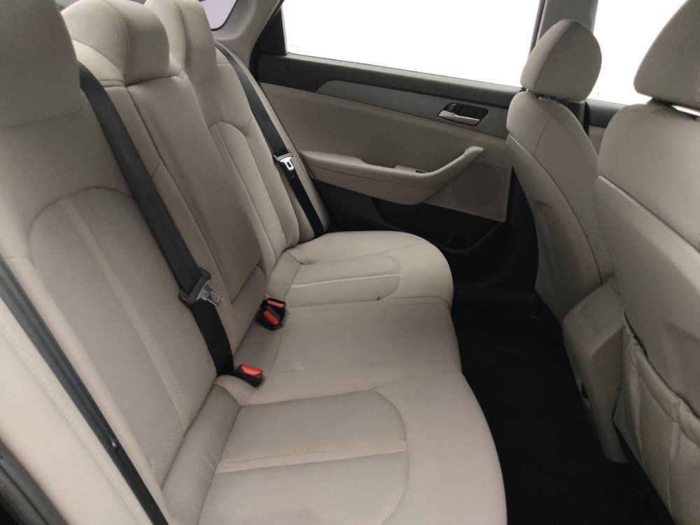 Used 2018 Hyundai Sonata SE FWD image 19