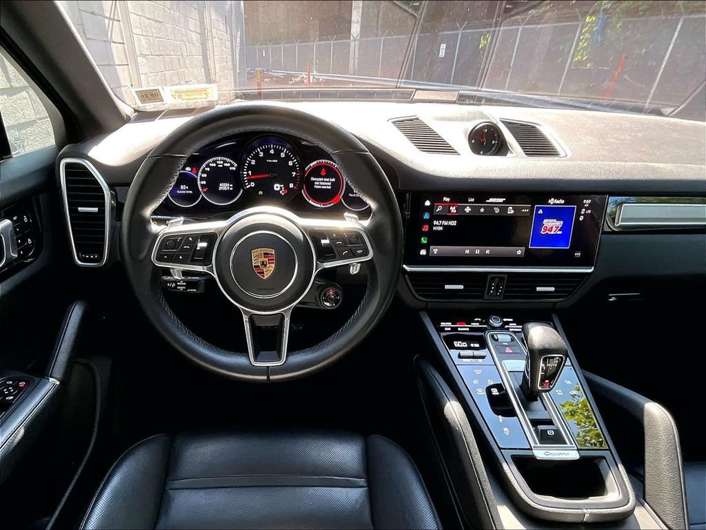 Certified 2023 Porsche Cayenne Platinum Edition AWD/4WD image 11