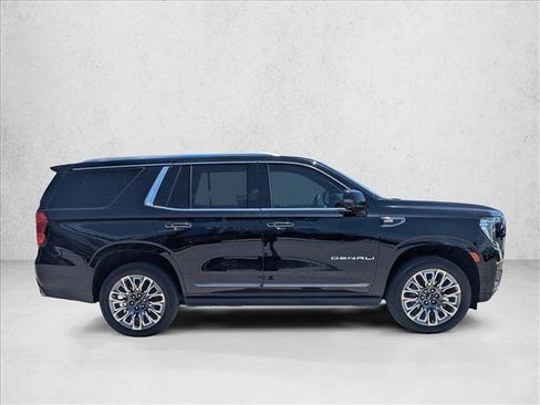 Used 2024 GMC Yukon Denali Ultimate AWD/4WD image 4