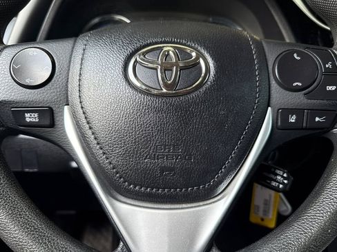 Used 2017 Toyota Corolla LE w/ Carpet Mat Package (TMS) image 22