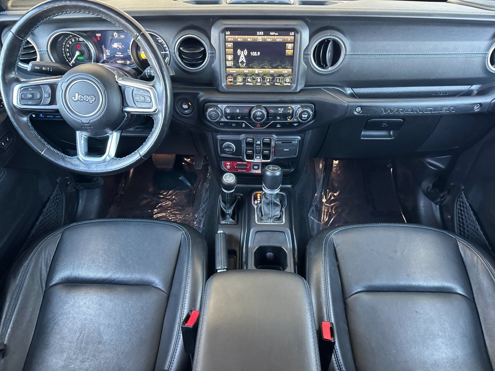 Used 2022 Jeep Wrangler Unlimited Rubicon 4xe w/ Cold Weather Group AWD/4WD image 15