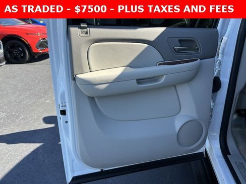 Used 2007 Chevrolet Suburban LT w/ LT Preferred Equipment Group image 13