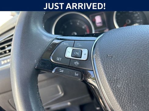 Used 2020 Volkswagen Tiguan SE w/ Panoramic Sunroof Package image 14
