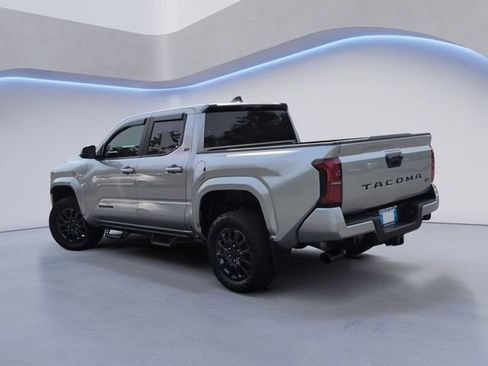 Used 2025 Toyota Tacoma SR5 RWD image 9