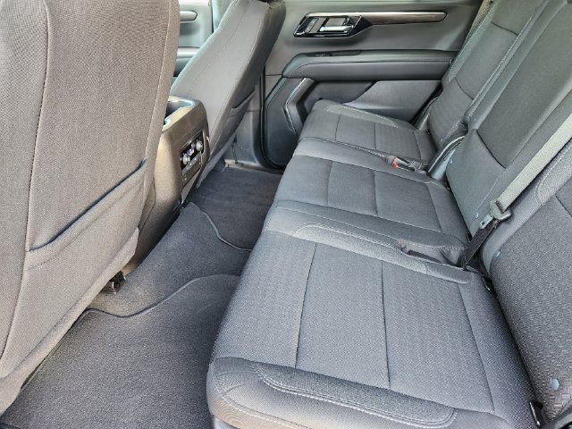 Used 2025 Chevrolet Tahoe LS RWD image 30