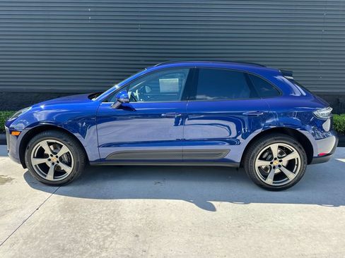 Used 2026 Porsche Macan AWD/4WD image 7