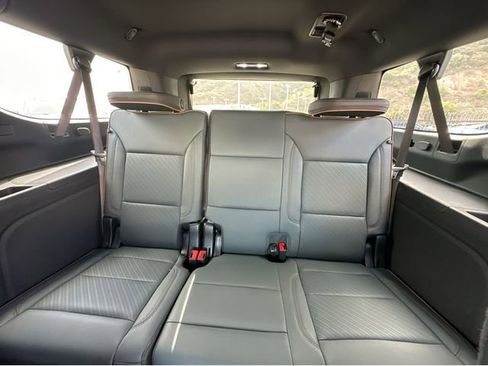 New 2026 GMC Yukon XL AT4 w/ AT4 Premium Plus Package image 16