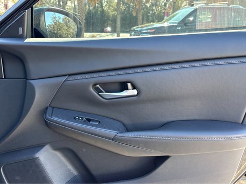 Used 2025 Nissan Sentra SV w/ All-Weather Package image 13