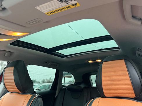 Used 2016 Volvo XC60 T5 Premier w/ Proximity Package image 21