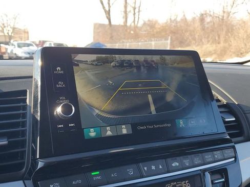 New 2026 Honda Odyssey Touring image 23