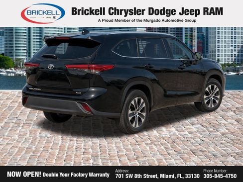 Used 2021 Toyota Highlander XLE FWD image 4