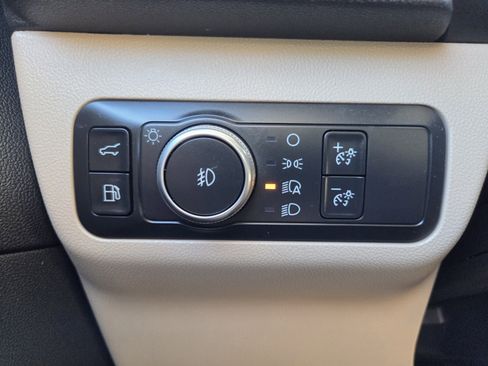 Used 2020 Ford Escape Titanium w/ Titanium Premium Package 2.0 image 22