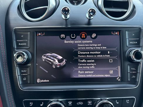 Used 2019 Bentley Bentayga image 78