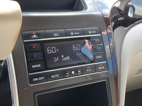 Used 2016 Nissan Quest SV image 24