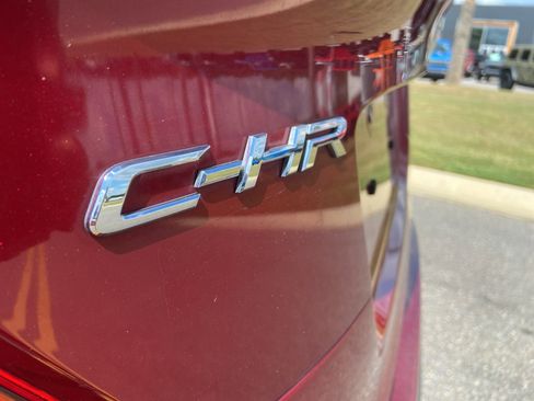Used 2018 Toyota C-HR XLE image 8