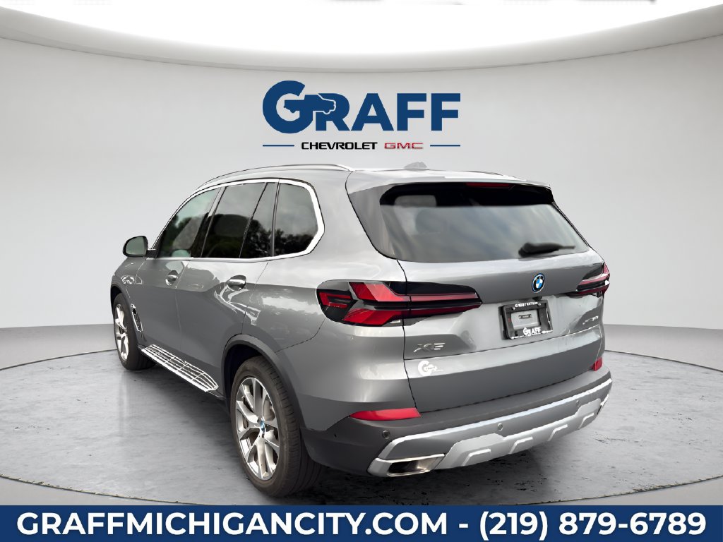 Used 2025 BMW X5 xDrive50e AWD/4WD image 5