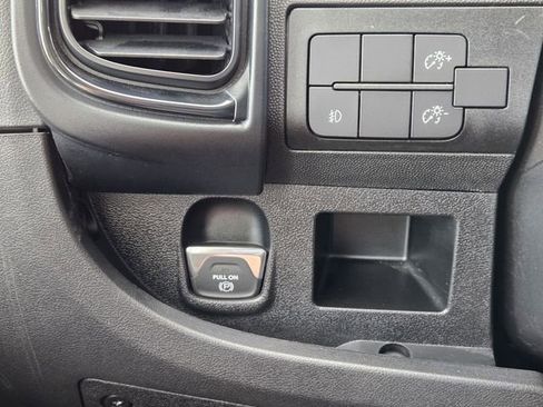 Used 2025 RAM ProMaster 2500 w/ Convenience Group image 23