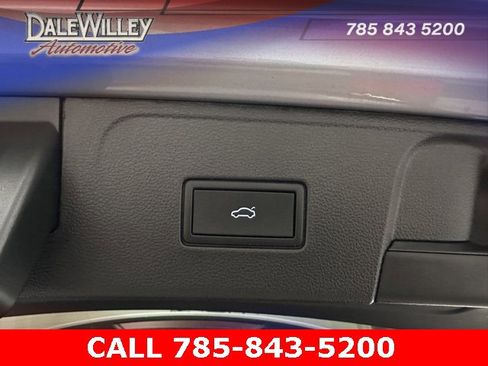 Used 2024 Volkswagen Atlas SE image 19