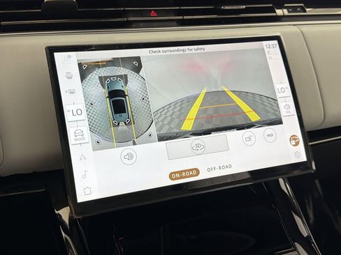 New 2026 Land Rover Range Rover Sport SE image 17