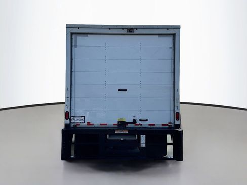 Used 2021 Isuzu NPR RWD image 7
