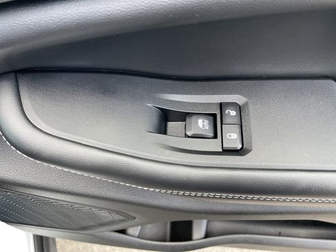 Certified 2023 Jeep Grand Cherokee Laredo w/ Luxury Tech Group I image 11