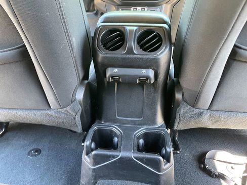 Used 2022 Jeep Wrangler Unlimited Sport AWD/4WD image 27