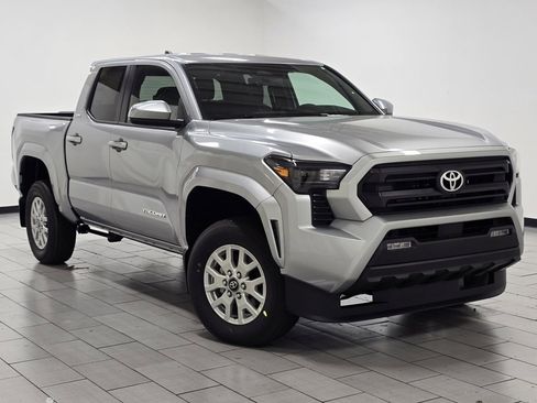 New 2025 Toyota Tacoma SR5 image 2