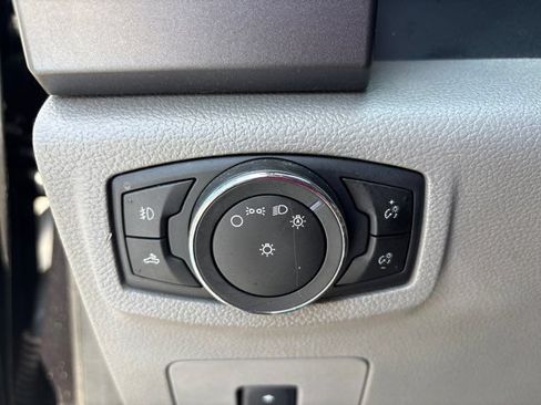 Used 2015 Ford F150 XLT w/ Equipment Group 302A Luxury AWD/4WD image 53