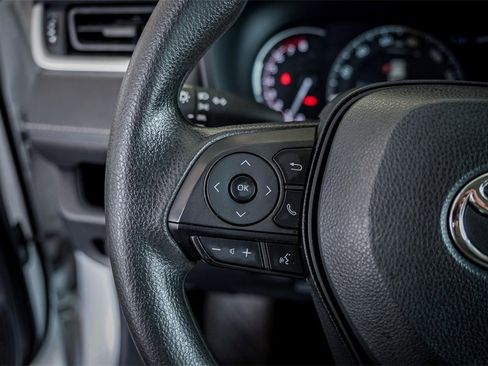 Used 2024 Toyota RAV4 LE image 17