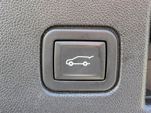 Used 2020 Chevrolet Equinox LT image 14