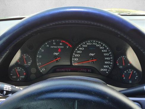 Used 2003 Chevrolet Corvette Coupe w/ Preferred Equipment Group RWD image 11