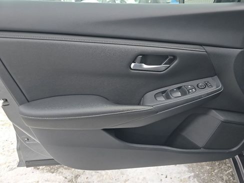 Used 2025 Nissan Sentra SV image 20