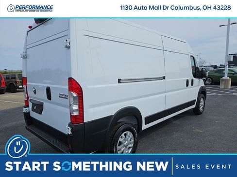 New 2025 RAM ProMaster 2500 w/ Quick Order Package 22G SLT image 7