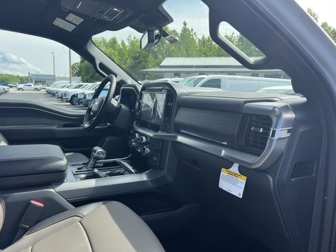 New 2025 Ford F150 Lariat w/ Equipment Group 501A Mid image 12