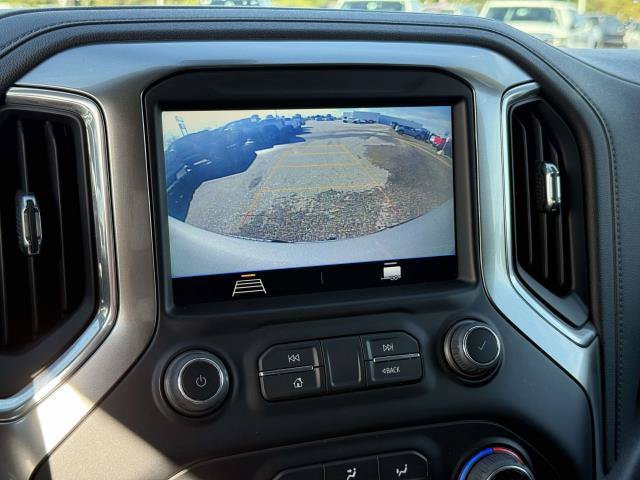 Used 2022 Chevrolet Silverado 1500 LT AWD/4WD image 24