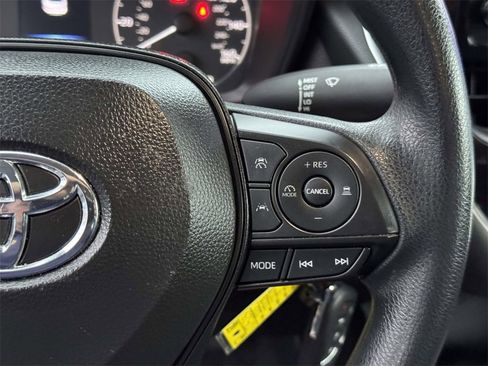 Used 2025 Toyota Corolla LE image 11