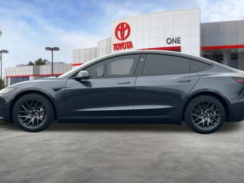 Used 2025 Tesla Model 3 Long Range RWD image 8