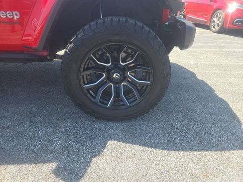 Used 2020 Jeep Wrangler Unlimited Sahara AWD/4WD image 8