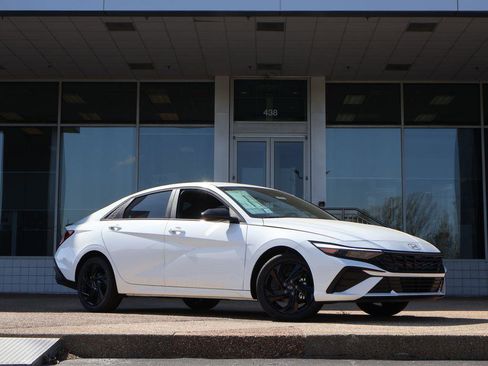 New 2026 Hyundai Elantra Sport image 2