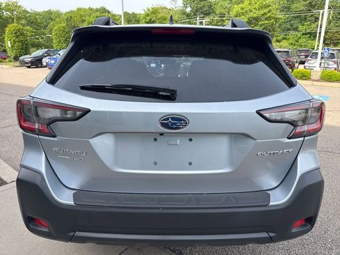 Used 2023 Subaru Outback Premium AWD/4WD image 3