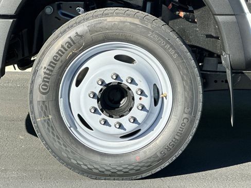 New 2026 Ford F450 XL w/ XL Chrome Package image 22