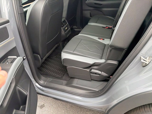 New 2027 Volkswagen Atlas SEL R-Line AWD/4WD image 22
