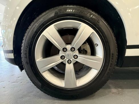 Used 2019 Land Rover Range Rover Velar S AWD/4WD image 39