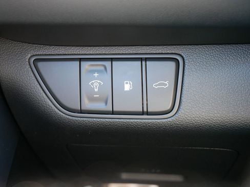 Used 2023 Genesis G70 2.0T w/ Sport Prestige Package image 26